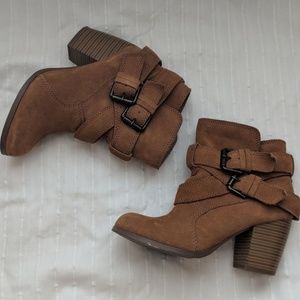 Mossimo Jessica suede chunky booties